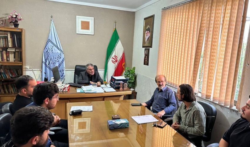 بررسی مطالبات صنفی دانشجویان داروسازی در دیدار با عضو کمیسیون بهداشت مجلس